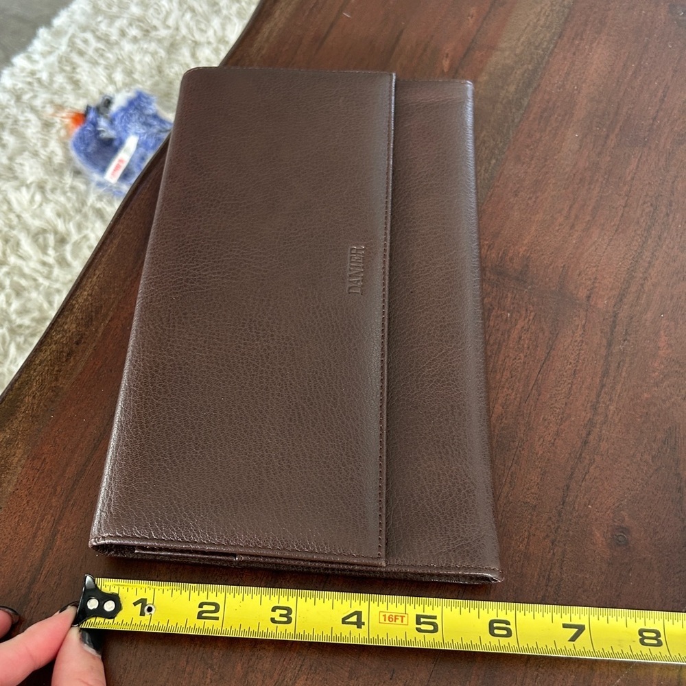 Danier Leather Travel Clutch - Picture 12 of 14